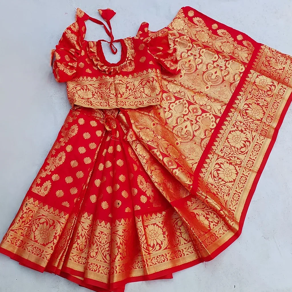 বাচ্চাদের লাল লতা কাতান রেডি শাড়ি - TM1