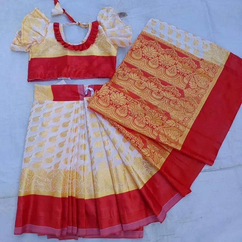 বাচ্চাদের সাদা সফট কাতান রেডি শাড়ি - TM6